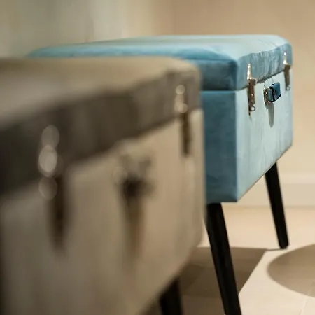 102 Bed & Breakfast 4*