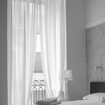 102 Bed & Breakfast 4*