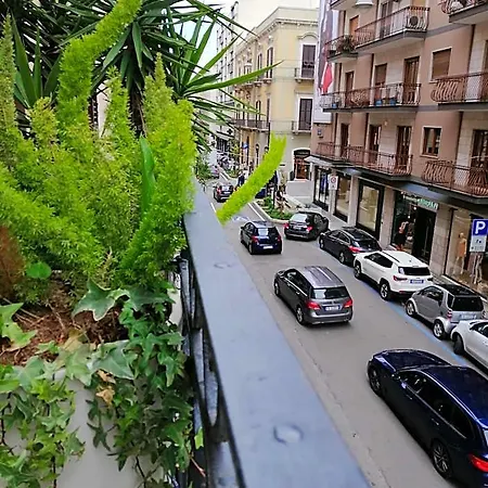 102 Bed and Breakfast Μπάρι