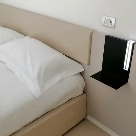 102 فندق مبيت وإفطار 4*