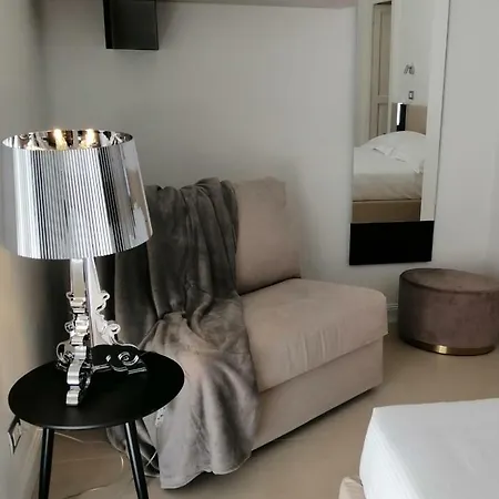 Bed & Breakfast 102 Bari