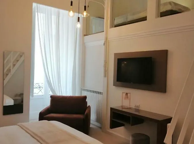 住宿加早餐酒店 102